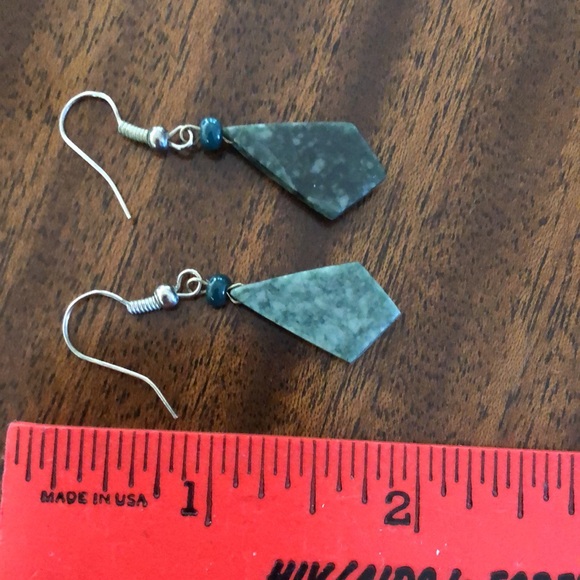 Natural  semi precious stone green earrings & bracelet set - Picture 10 of 10